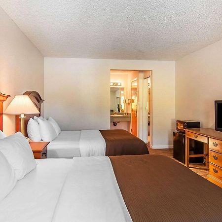 Quality Inn Grants Pass Exterior photo